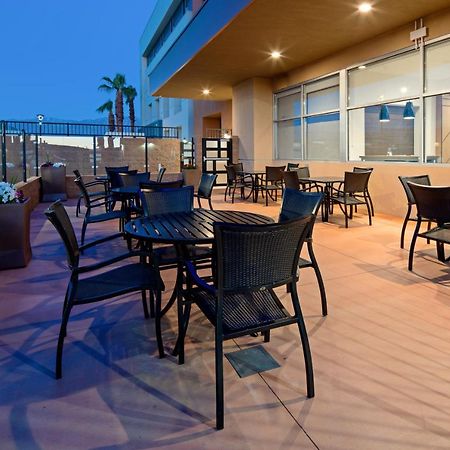 Holiday Inn Express & Suites Palm Desert - Millennium By Ihg Exterior photo