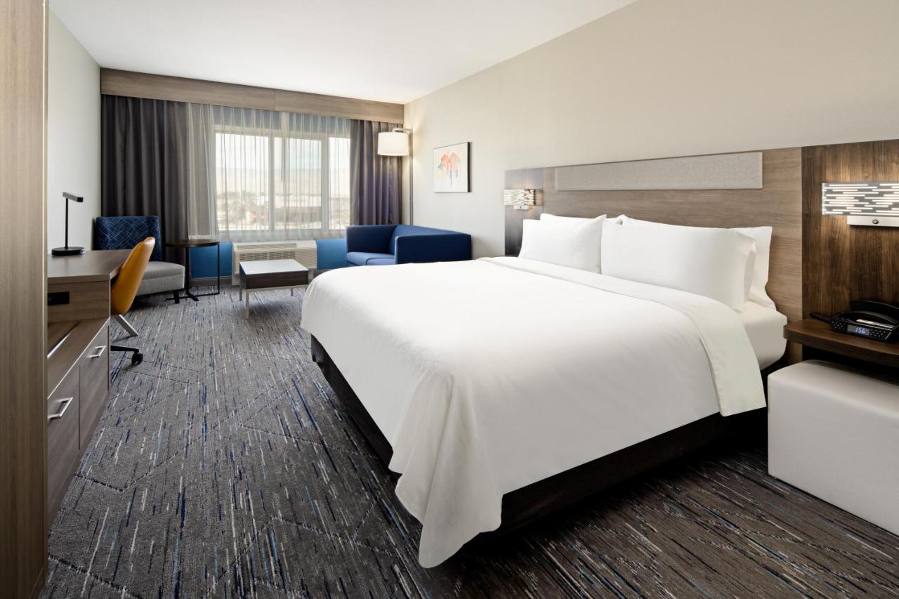 Holiday Inn Express & Suites Palm Desert - Millennium By Ihg Exterior photo